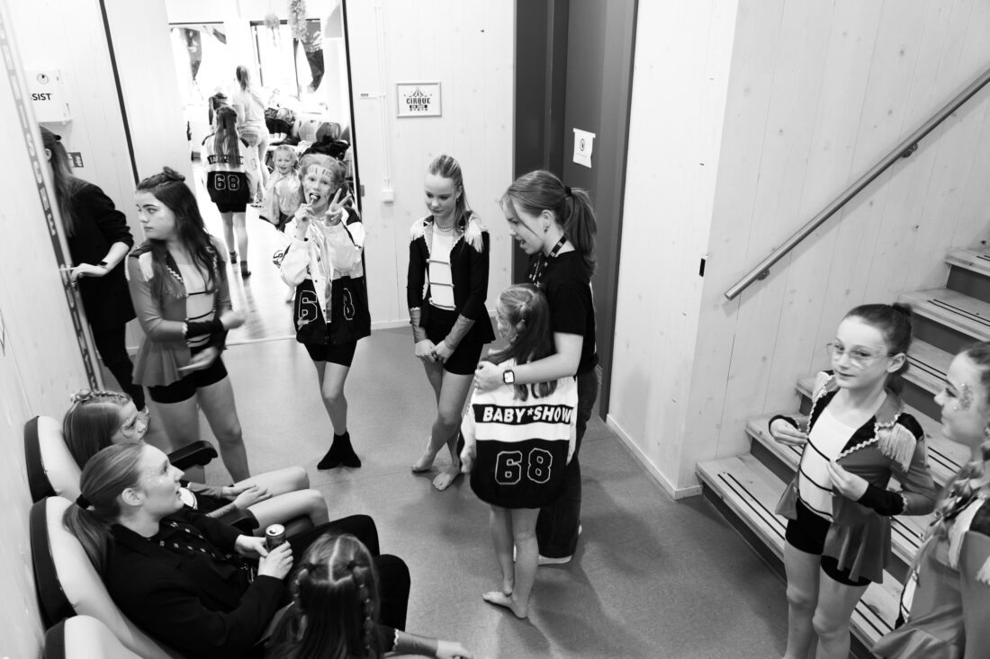 DeDe Dance Cirque du DeDe 2