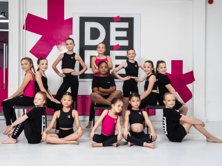 groepsfoto van de level 2-3 dance ballet groep